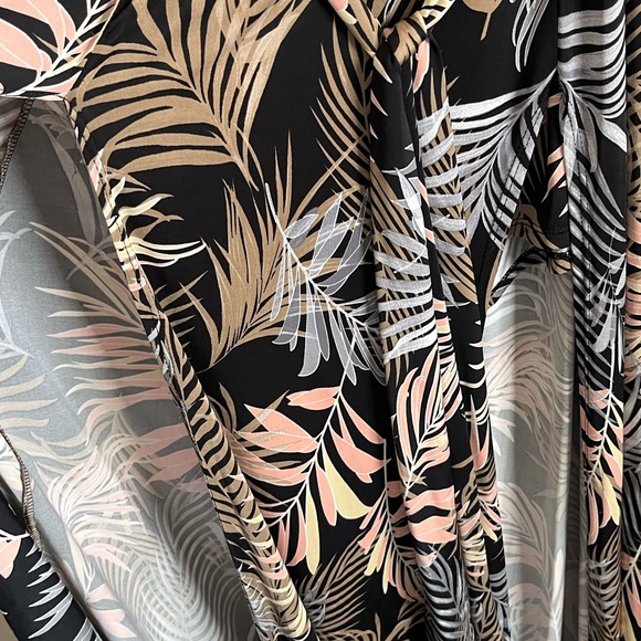 Fashion Nova palm print double slit dress - Picture 2 of 4